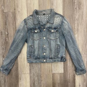 Talula aritzia denim jacket with stud hardware along shoulders and back